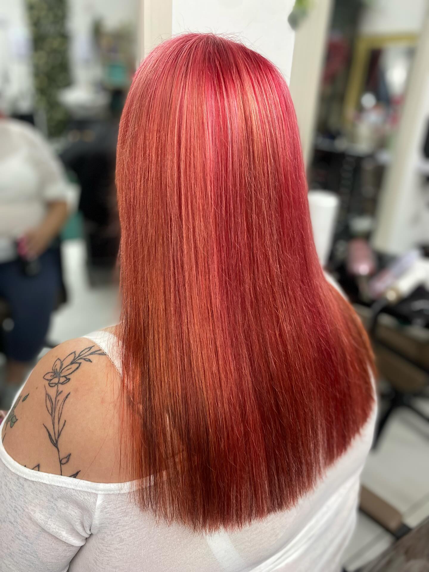 Ladies haircut and styling - Expert hair color and cut